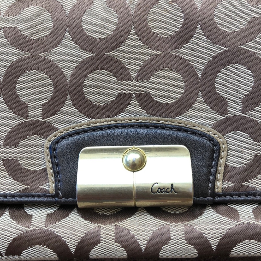 Coach Wristlet - Picture 2 of 6
